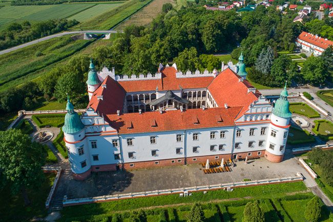 Baranow Sandomierski, poznorenesansowy Zamek. EU, Pl, podlaskie. Lotnicze.